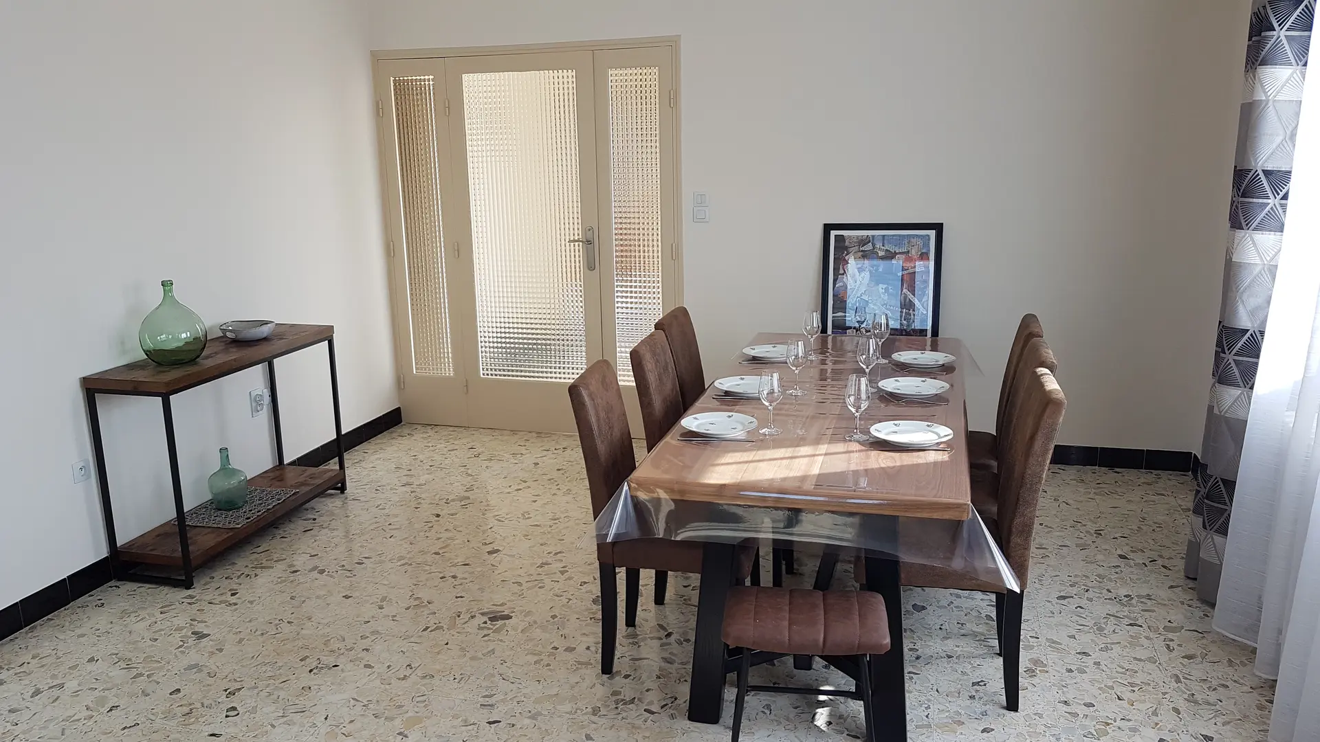 Gîte les Cigalons - salle à manger