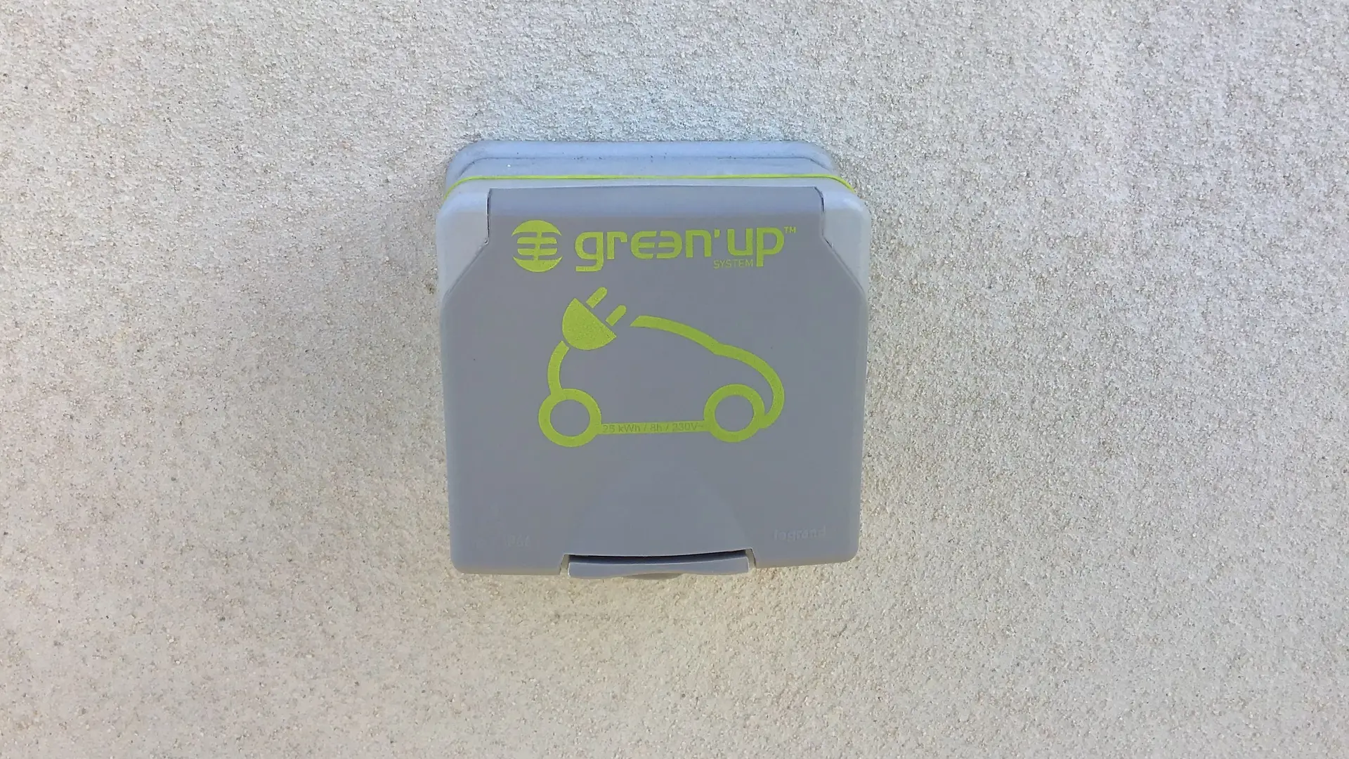 Prise pour recharge véhicule