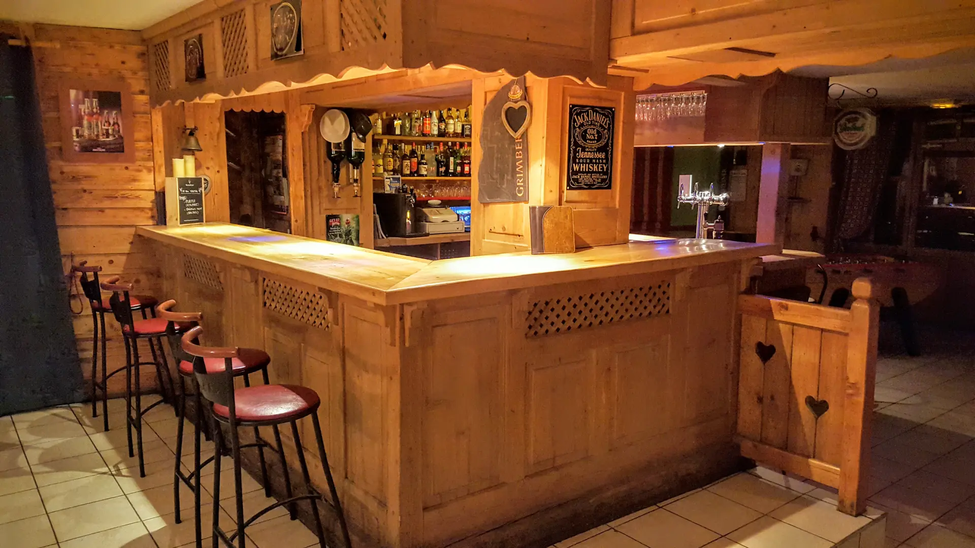 Bar