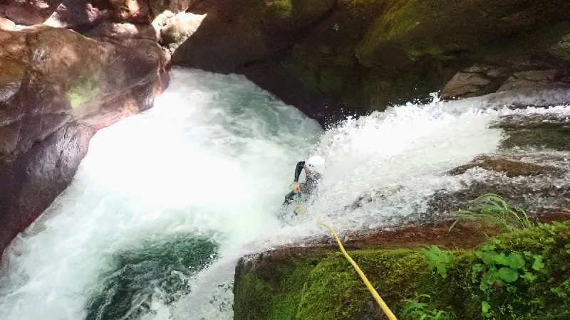 premier toboggan du canyon d 'Orlu