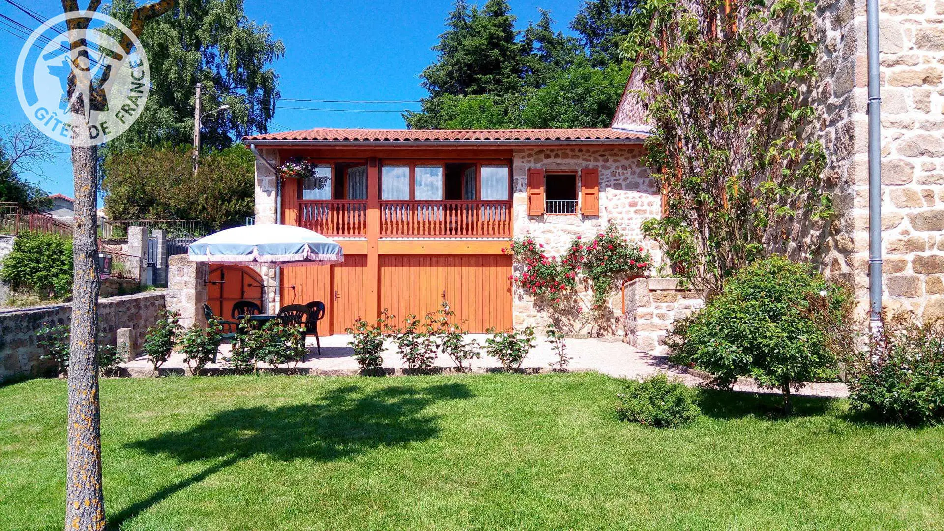 Le gîte au début de l'été