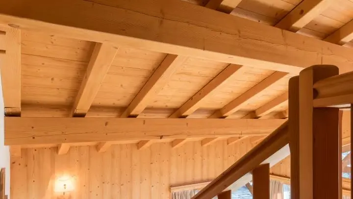 Accès mezzanine étage