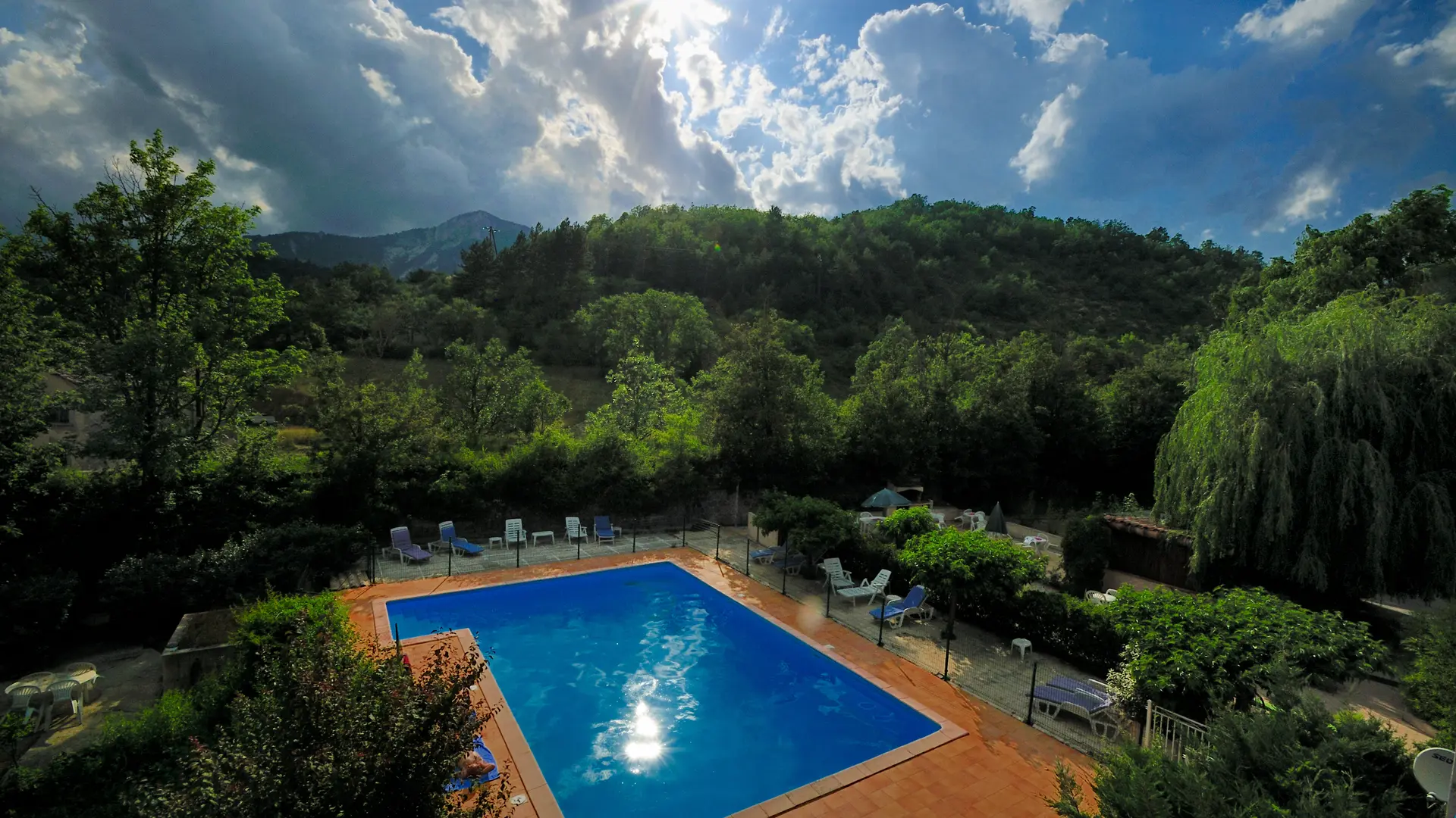 vue sur la piscine