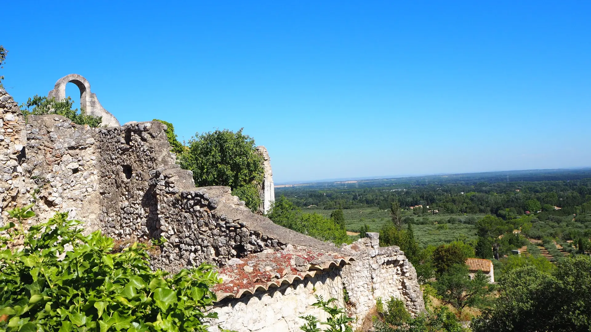 Vue sur la plaine depuis l’ancienne église Saint-Laurent