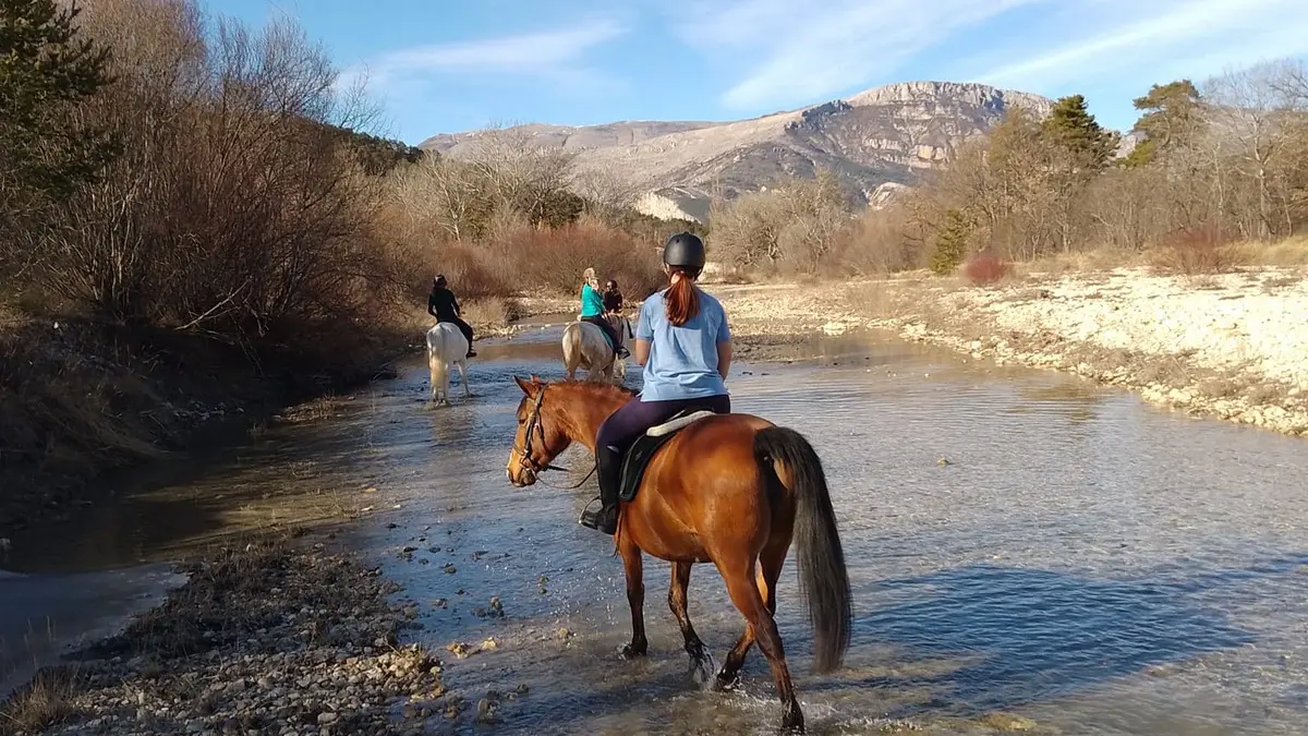 Walk along the banks of the Jabron