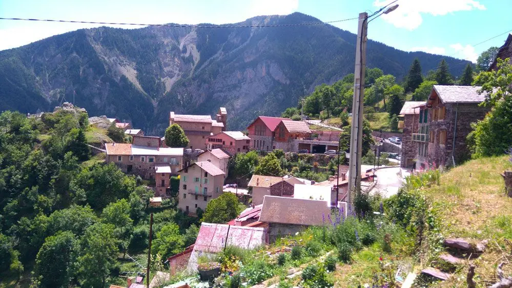 Gîte Le Rourois-Le village-Roure-Gîtes de France des Alpes-Maritimes