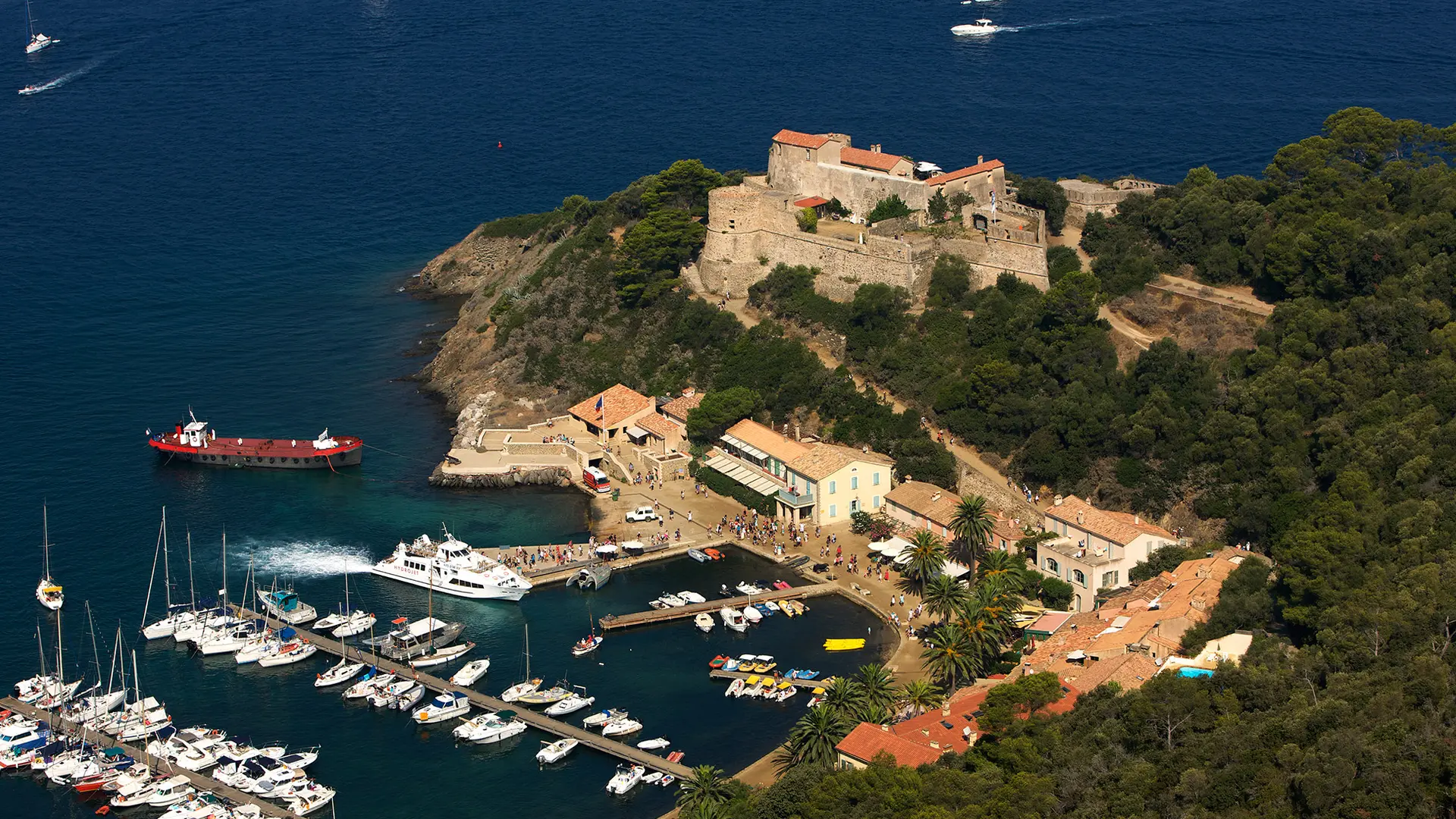 L'île de Port Cros, coeur de parc National à Hyères