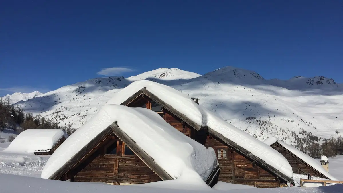 Refuge Buffère sous la neige