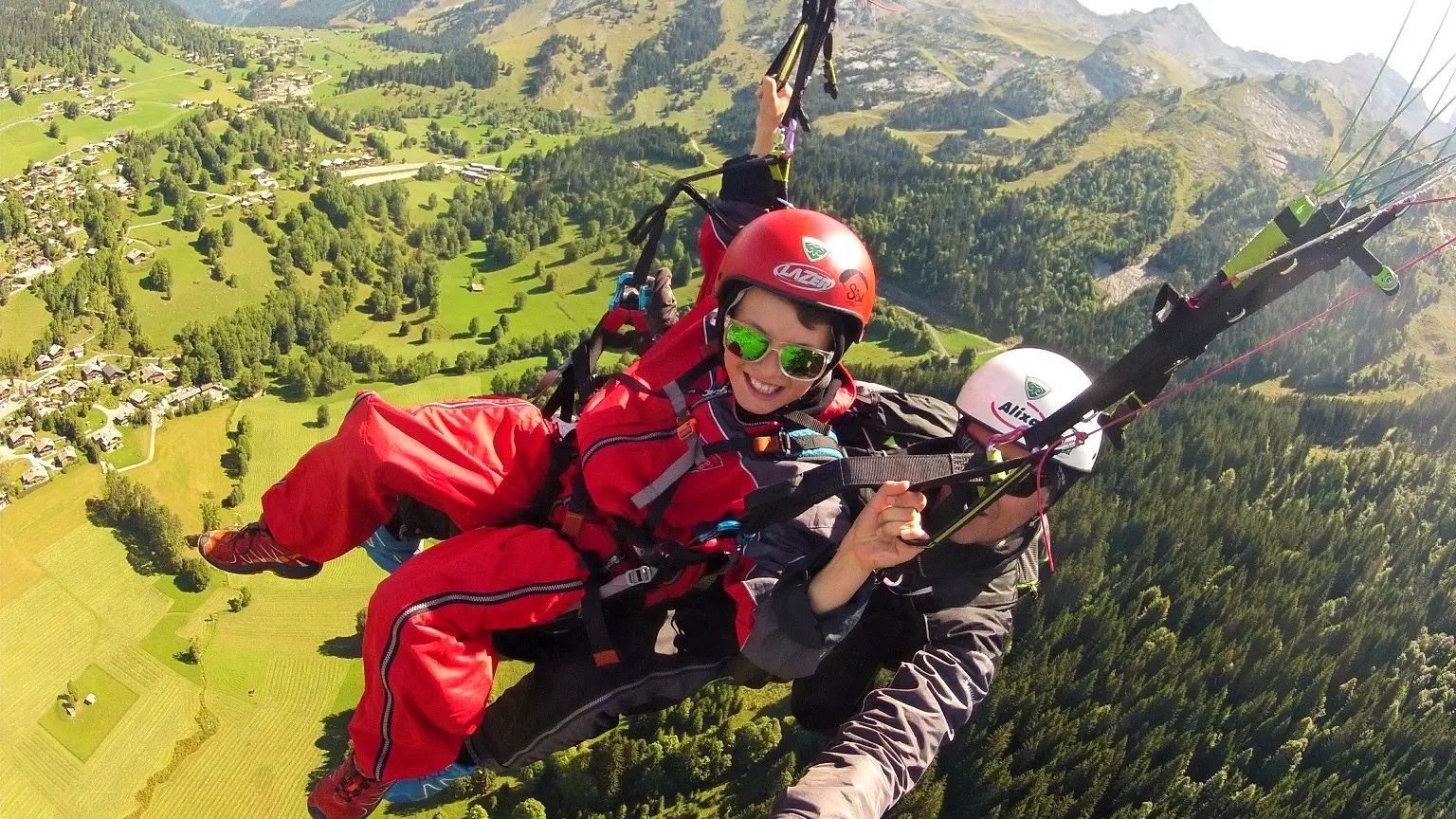Parapente à La Giettaz en été
