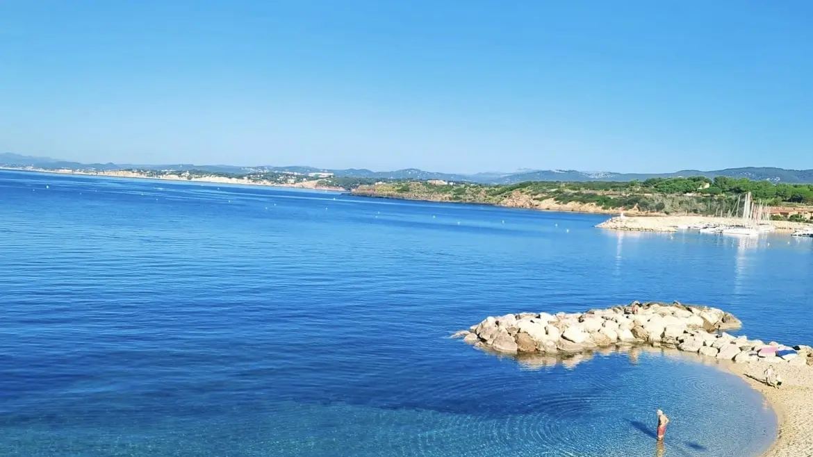 Location Les Lônes - Near Sanary