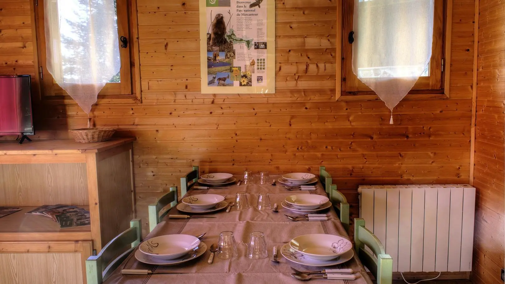 Gîte Epicéa-Coin repas-La Bollène-Vésubie-Gîtes de France des Alpes-Maritimes