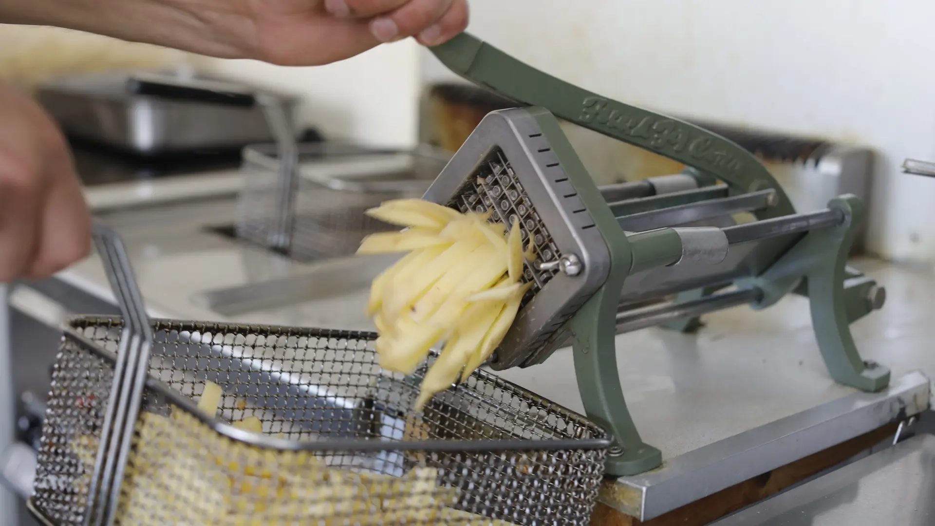 Frites maison - Brise Bar Restaurant - Spot de Kite/Wing CROTS