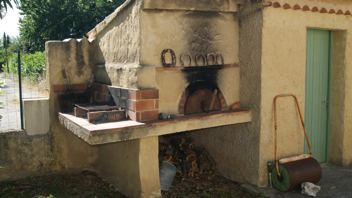 Barbecue et four à pizza