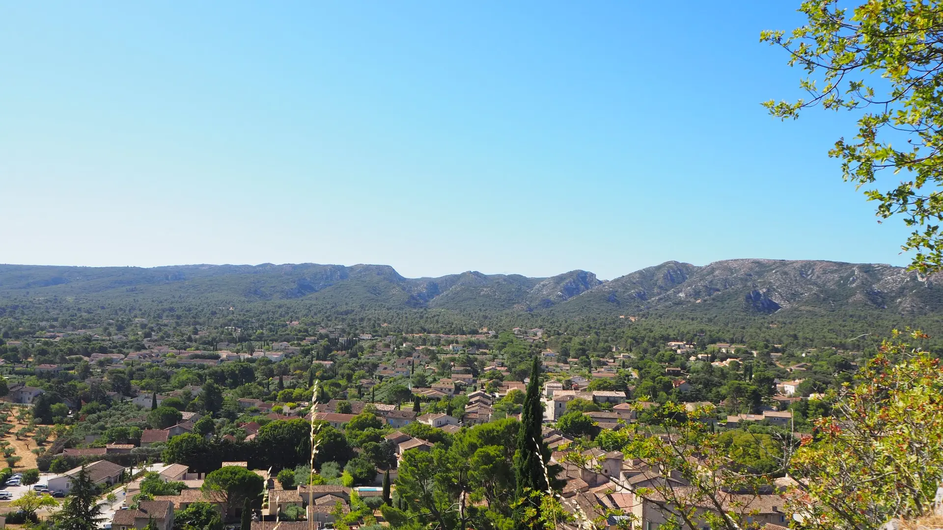 Vue sur le village d'Eygalières
