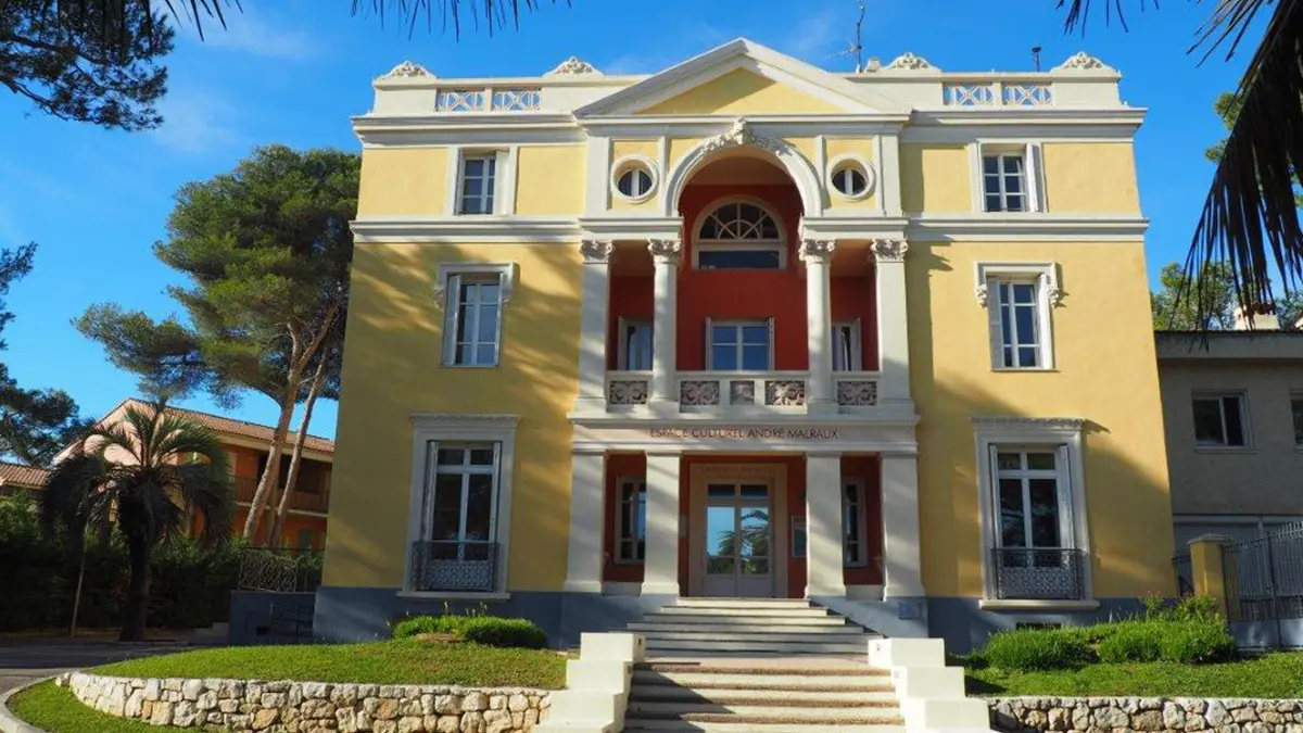 façade Château des Baumettes