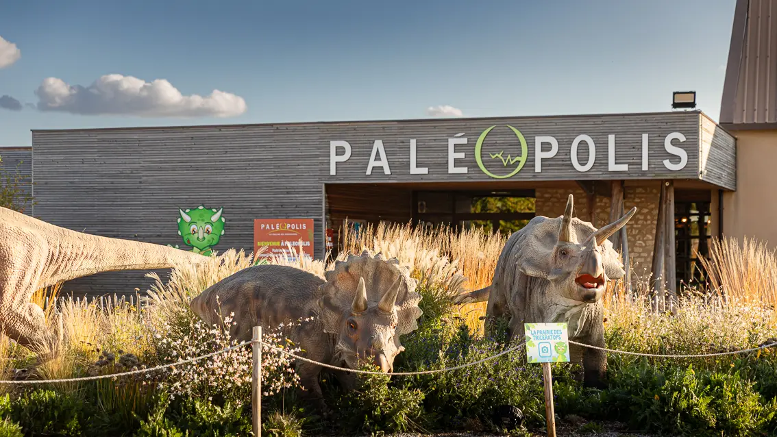 Paléopolis, la colline aux dinosaures_Gannat
