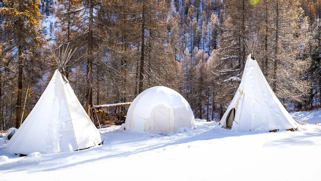 ESF Montgenèvre - Soirée fondue sous un Wigwam