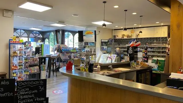 Le Café du Lycée_L'Isle-sur-la-Sorgue magasin presse