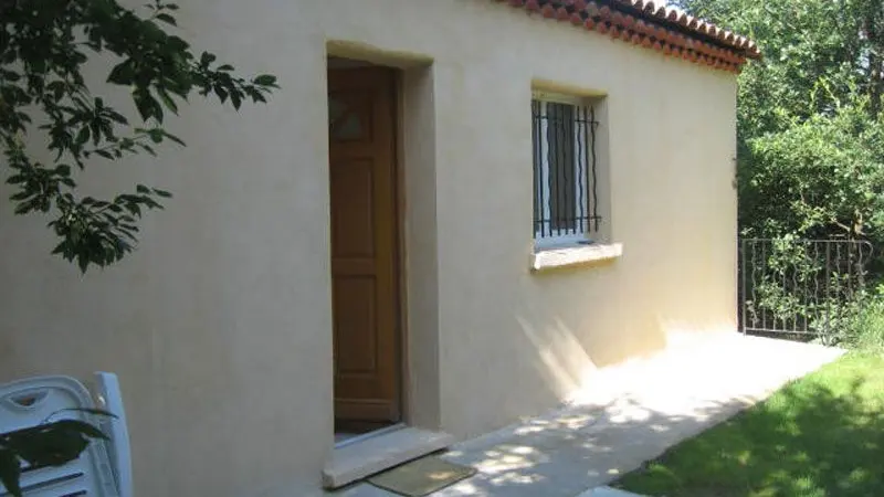 Gîte Le Grand-Entrée gîte-Contes-Gîtes de France des Alpes-Maritimes