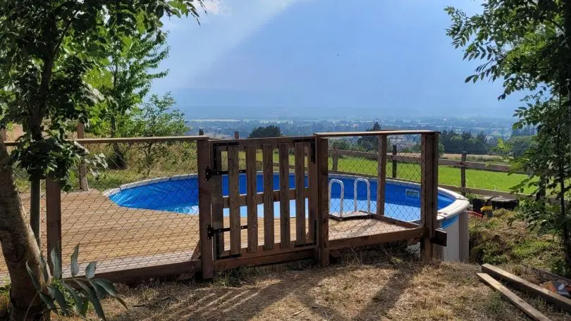 Piscine commune au gîte 3332.