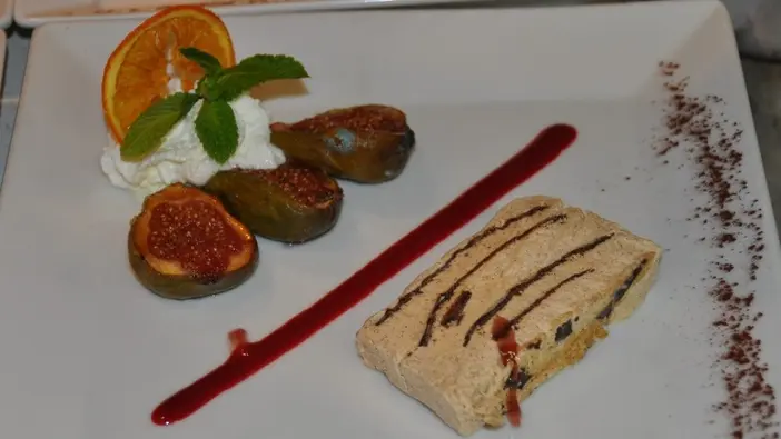 Parfait Rhum-Cannelle et figues rôties - La Grave