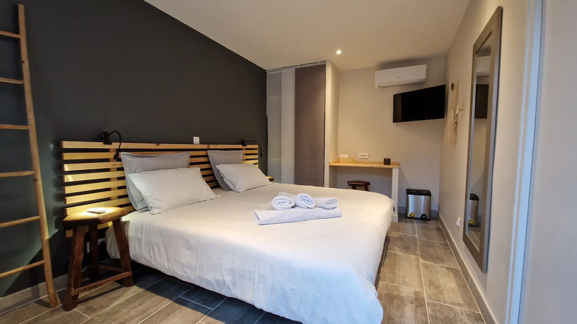 Hotel Le Cosy Fréjus chambre