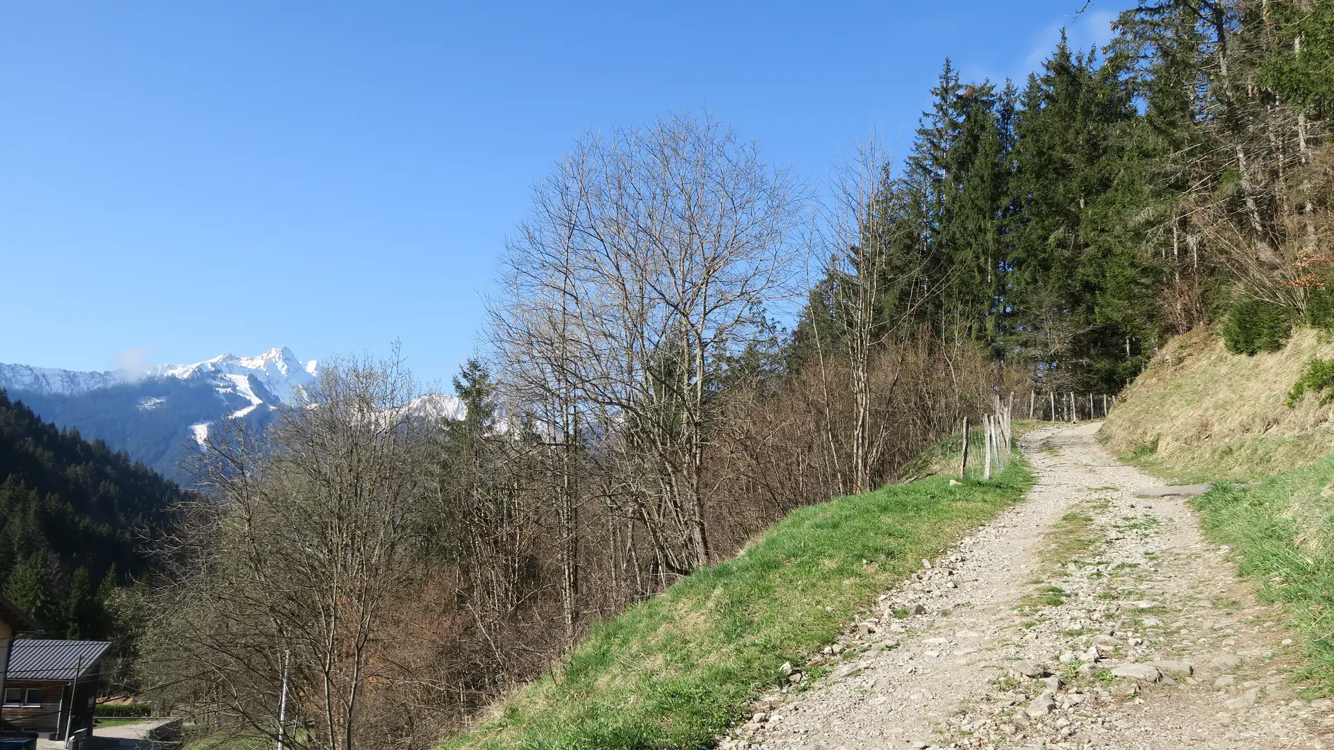 Chemin vers la Chaux