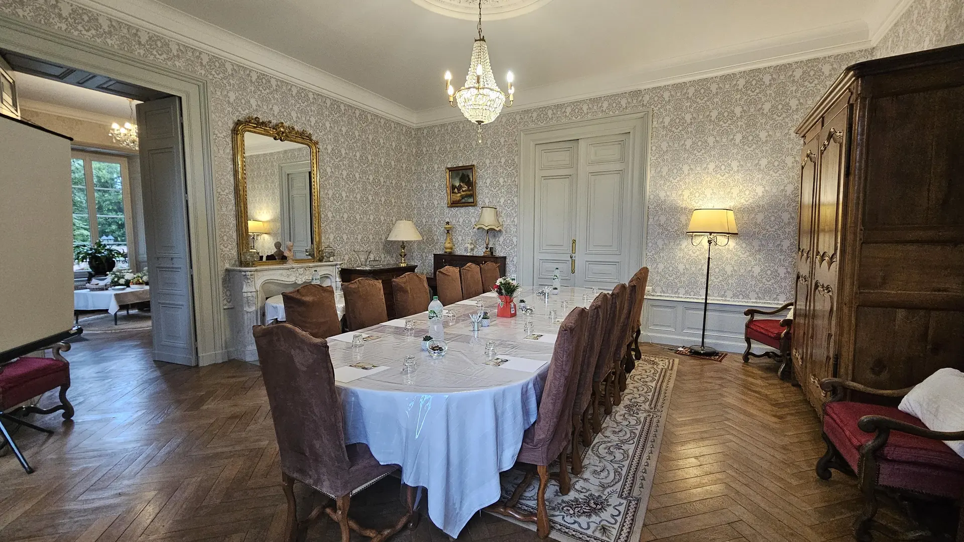 Salon