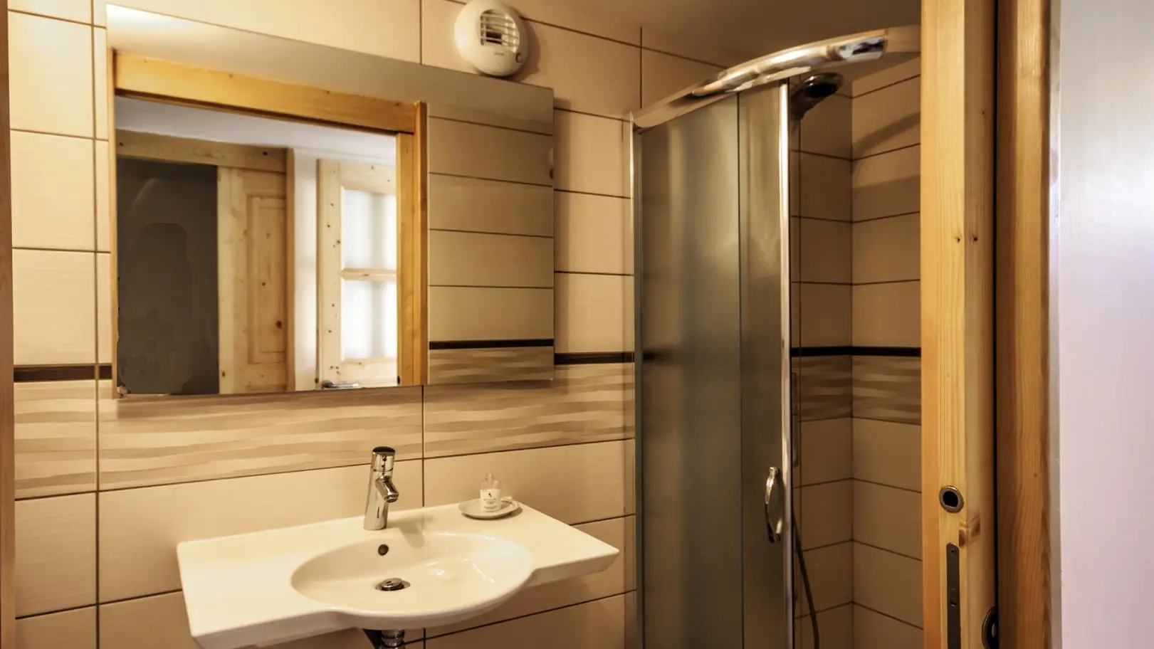 cabinet toilette douche rez de chaussée