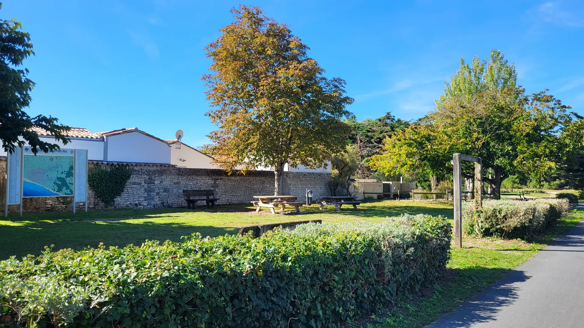 Área de picnic cerca del centro de la ciudad_Le Bois-Plage-en-Ré