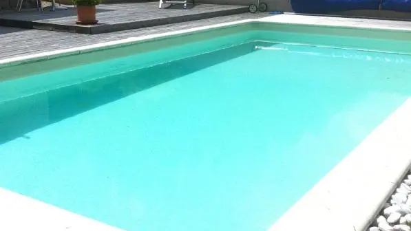 piscine et jardin