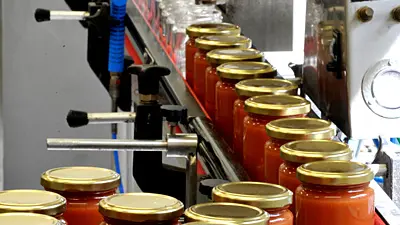 La fabrication des confitures du Vieux Cherier