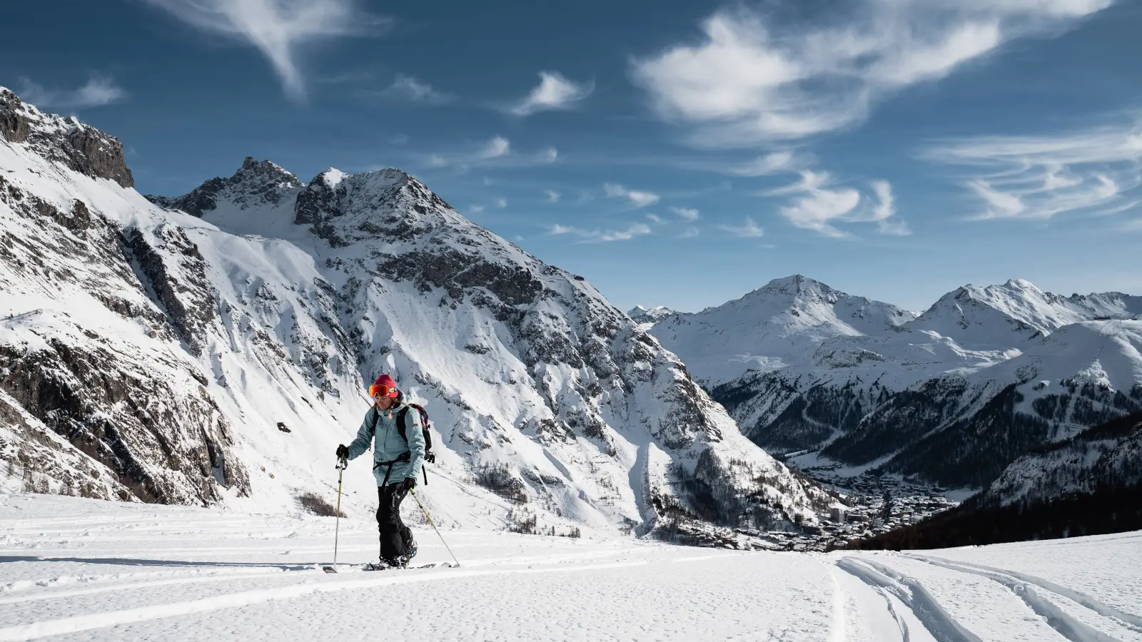 Lucy Paltz en ski de rando - Itinéraire Brinzeï