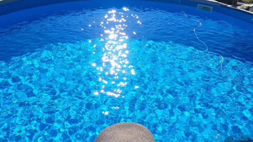 Piscine commune au gîte 3332.