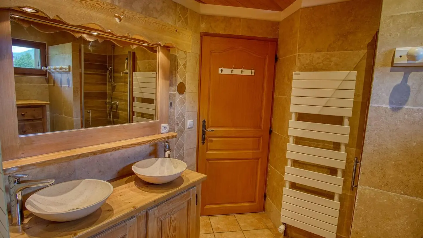 salle de bain1, baignoire + douche