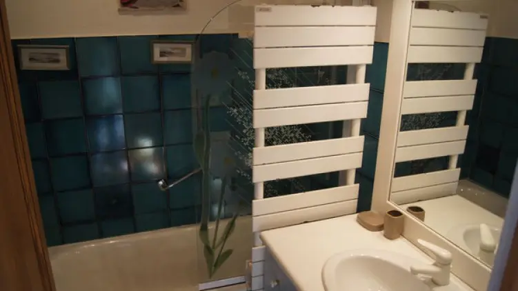 Salle de bains/bathroom-Merisier-Le Grand-Bornand