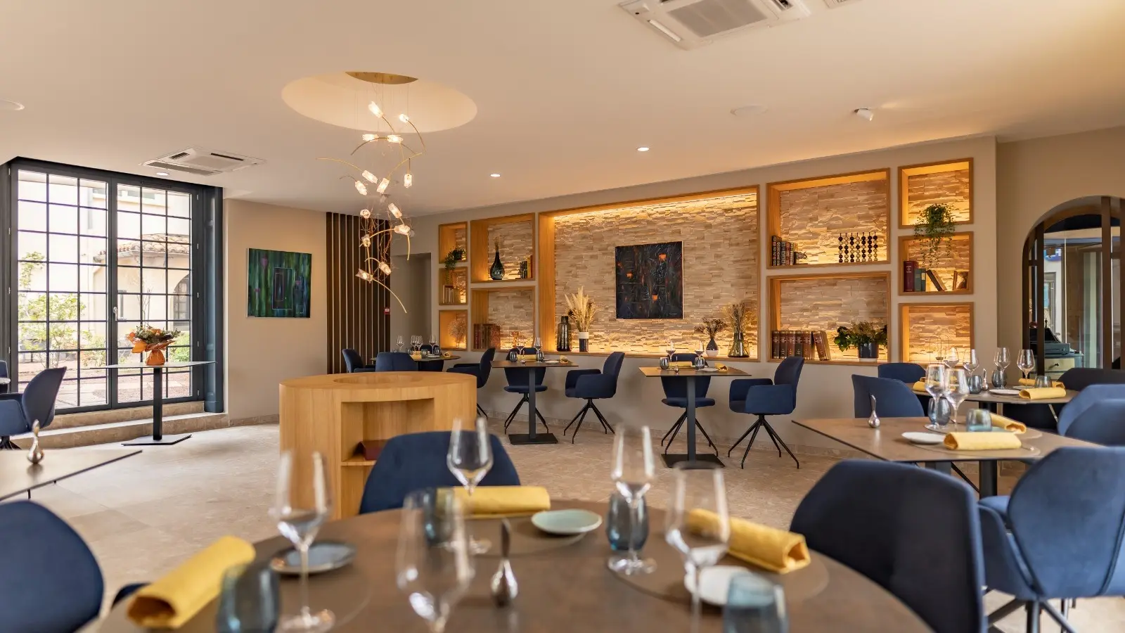 Le restaurant Le 1451 à Renaison