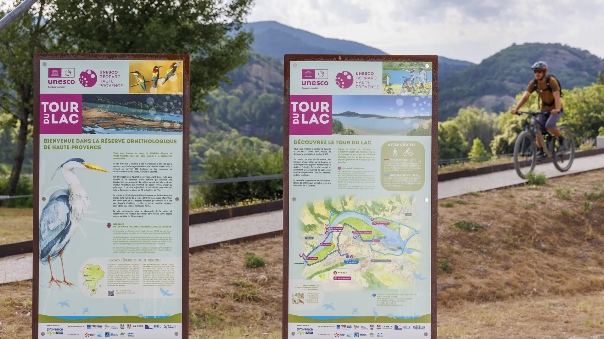 Panneaux Tour du Lac