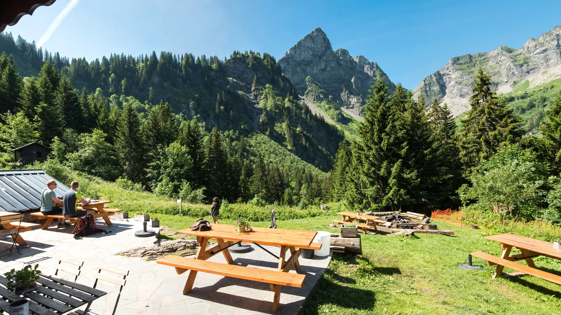 Vue depuis le refuge des Tindérêts