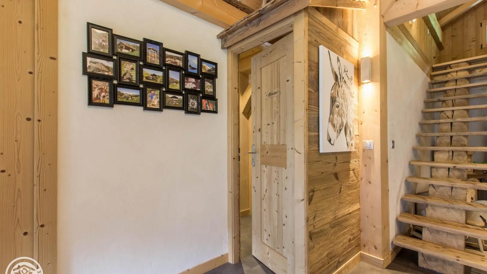 Accès à la Chambre Génépi / Sapinette