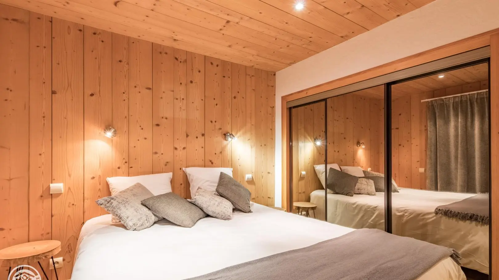 Chambre 2 avec lit double de 160x200 cm