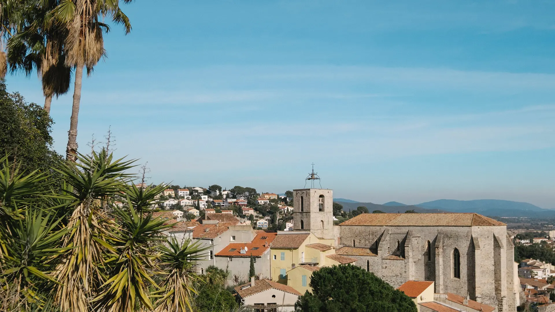 la collégiale Saint paul depuis le parc Sainte Clair