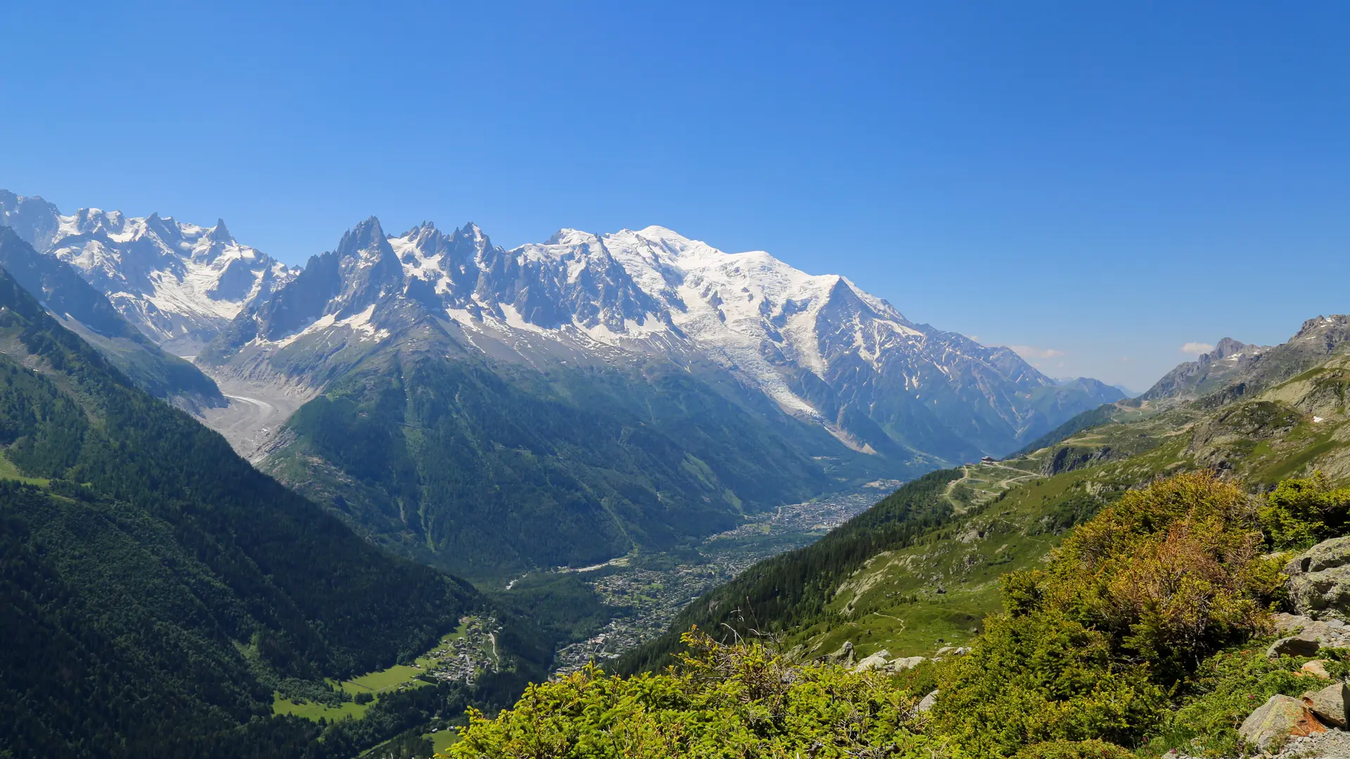 Sentier vers lac blanc
