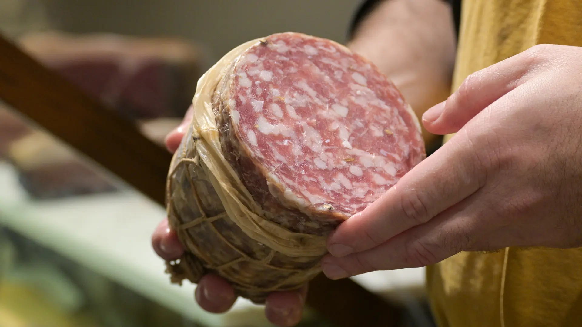 Charcuterie artisanale sélectionnée pour une dégustation authentique à Nice.