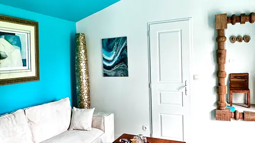 coin salon chambre bleue