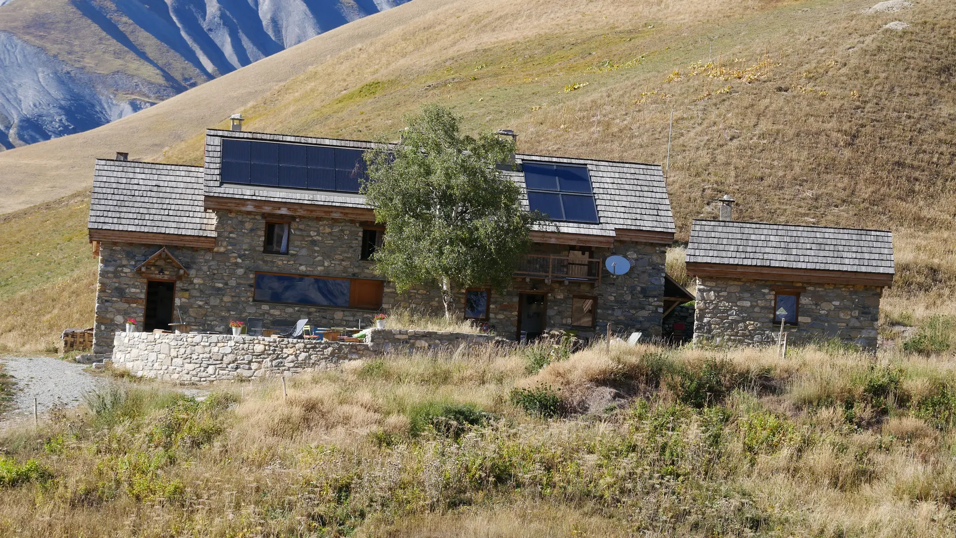 Vue sur le refuge du pic du mas de La Grave