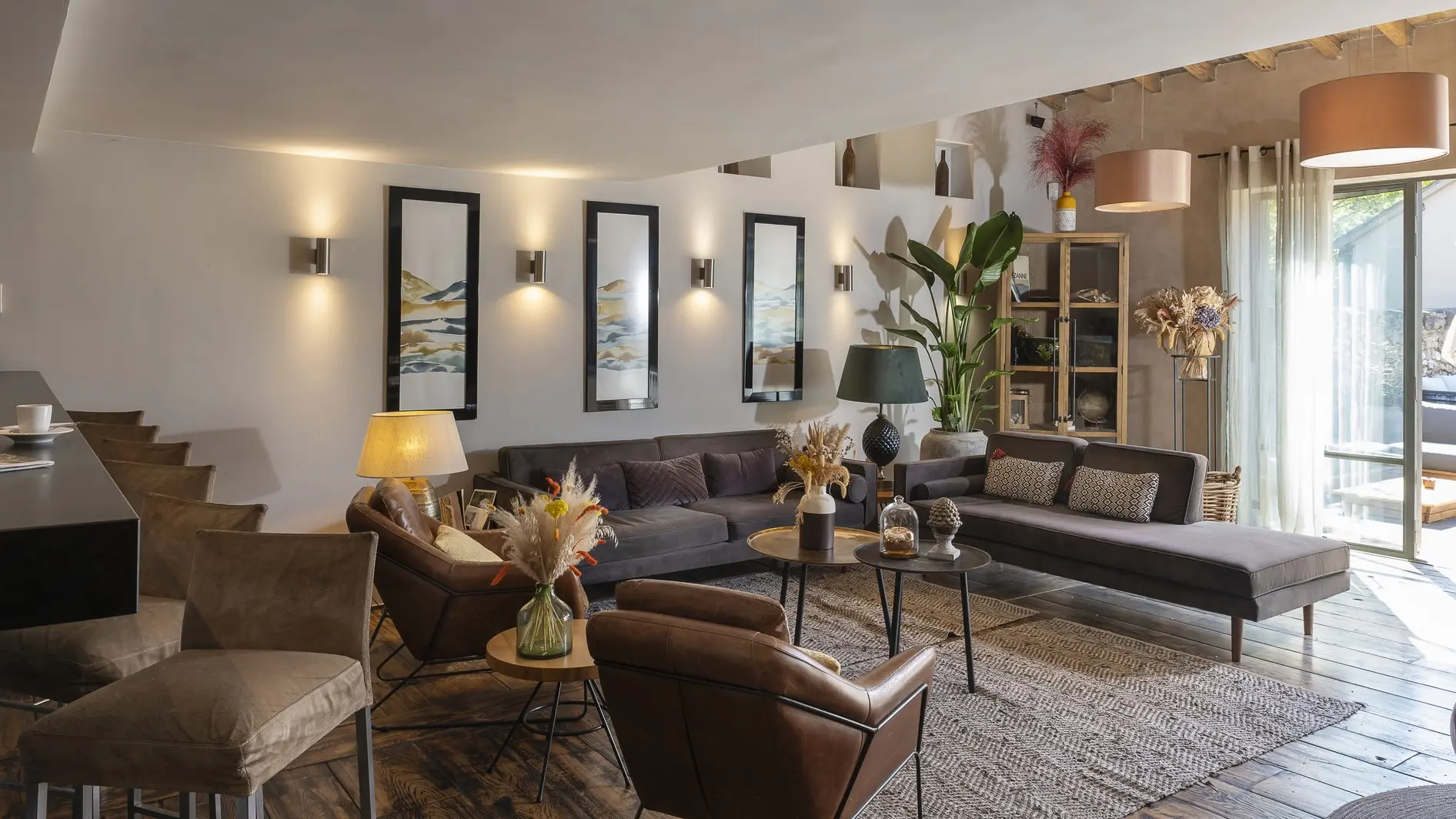 Hôtel Domaine La Pierre Blanche Eygalières salon hôtel