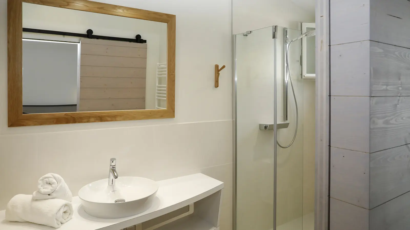 Salle d'eau de la suite « Côté jardin »