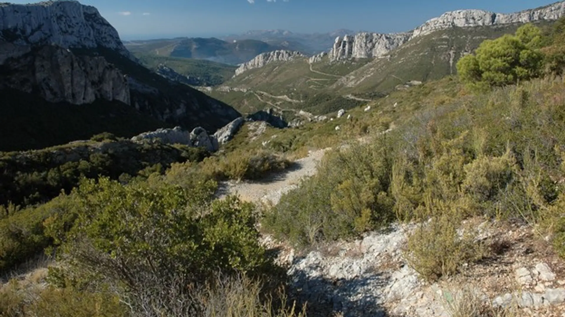 Le paysage aux alentours de la glacière