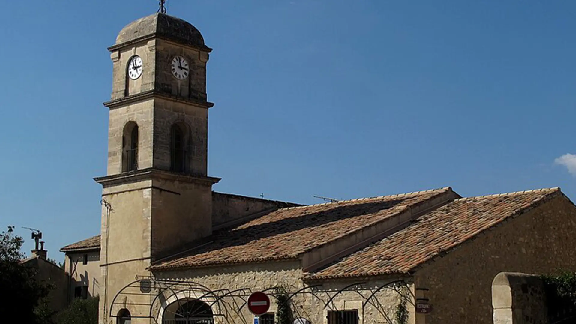 Tour de l'horloge à Aureille